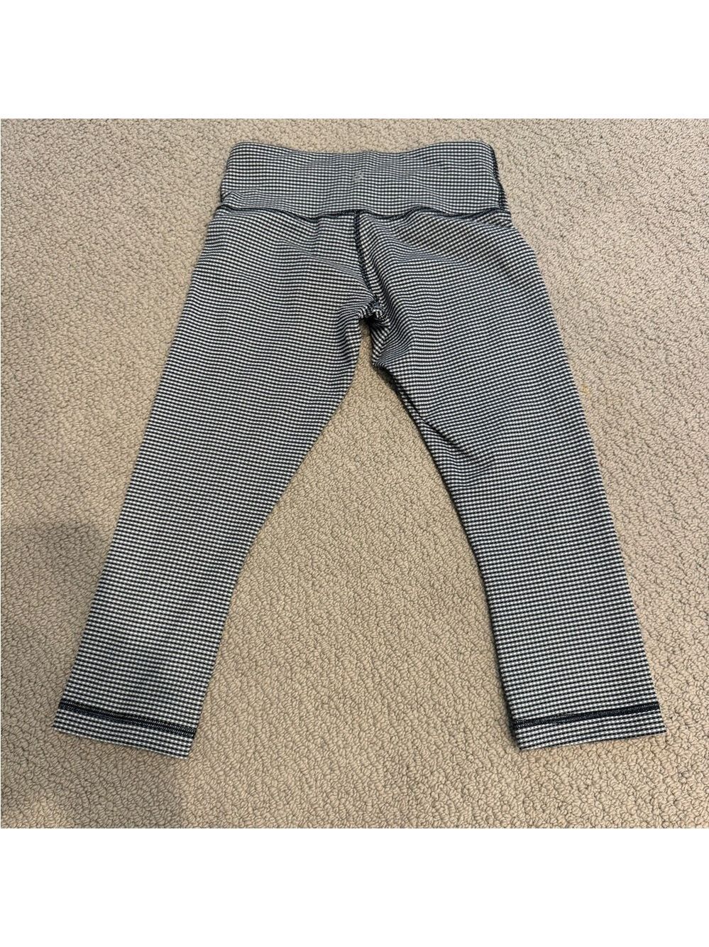 Lululemon Gingham Wunder Under Crop II - Picture 4 of 4